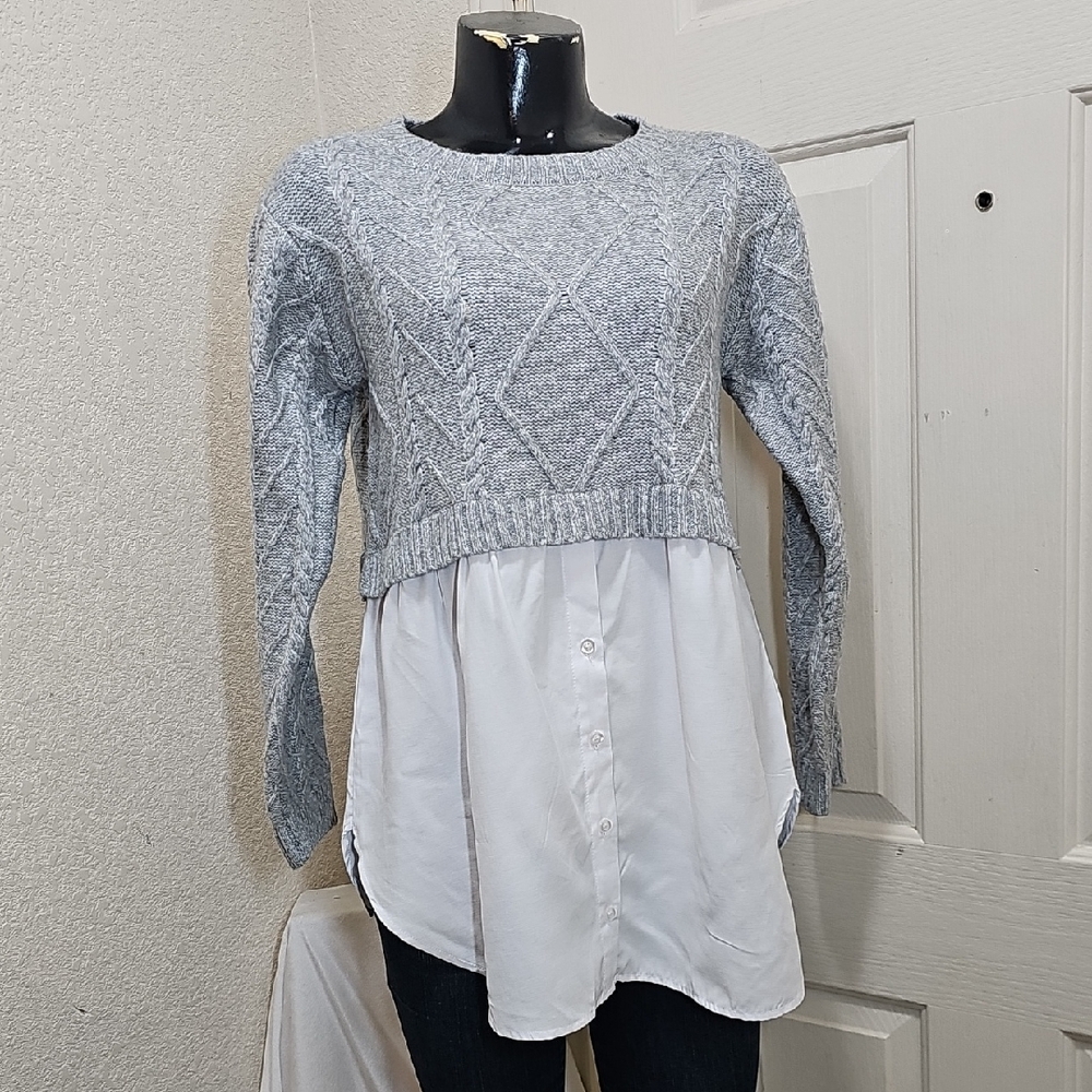 Indigo Rosr Gray and White Women's Layered Top